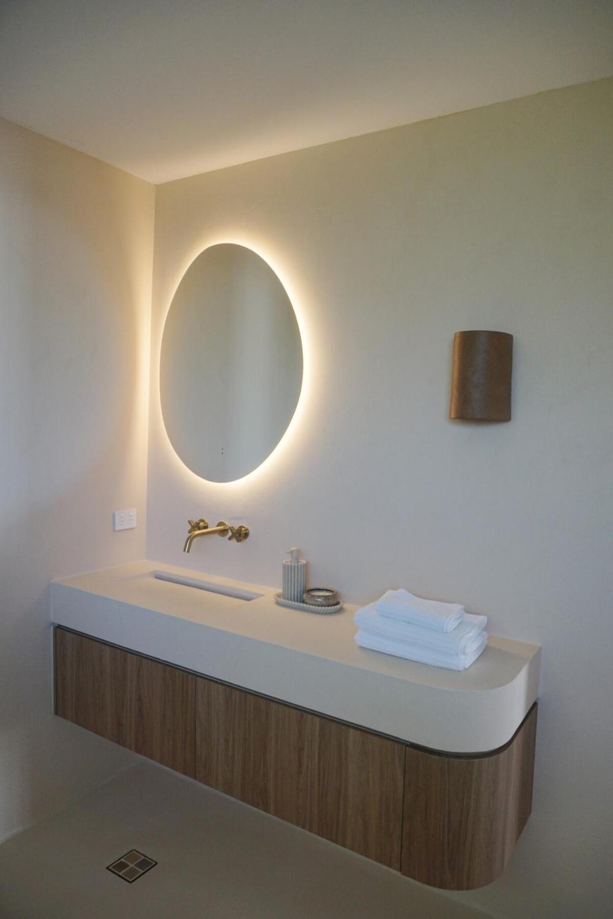 Elegant Near By Surfers Paradise *