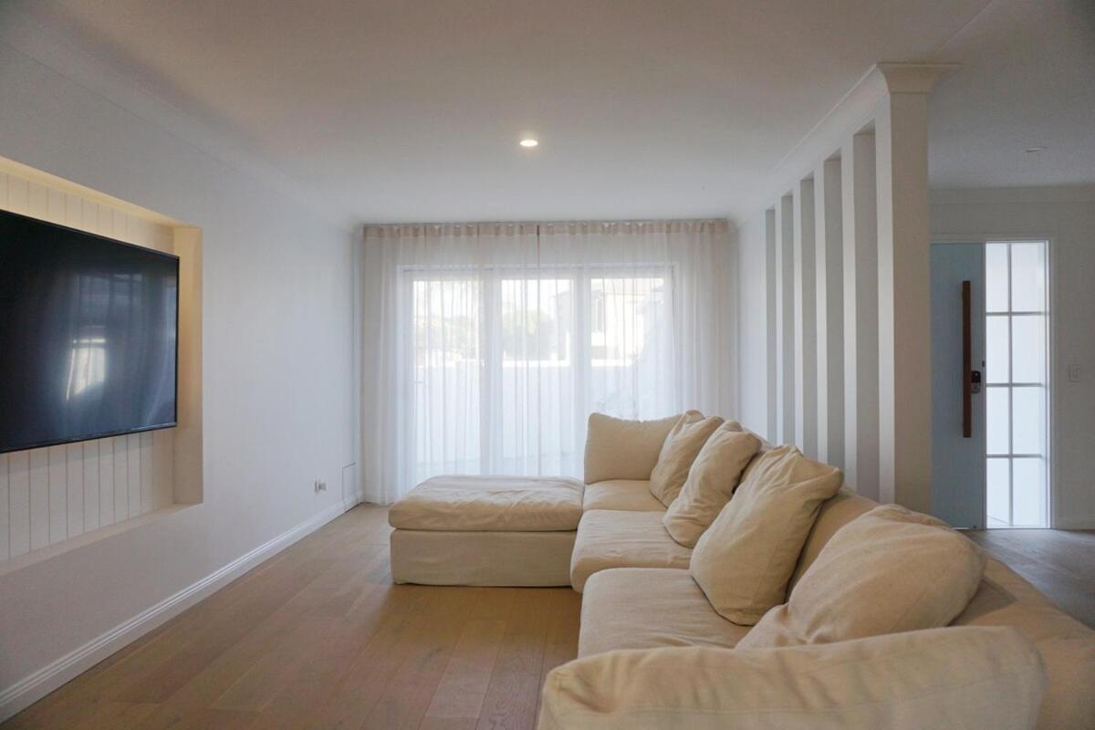 Elegant Near By Surfers Paradise *